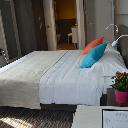 Отель Enjoy Polesella