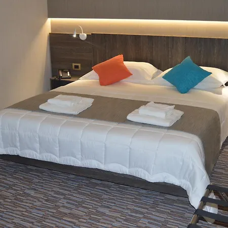 Enjoy Hotel